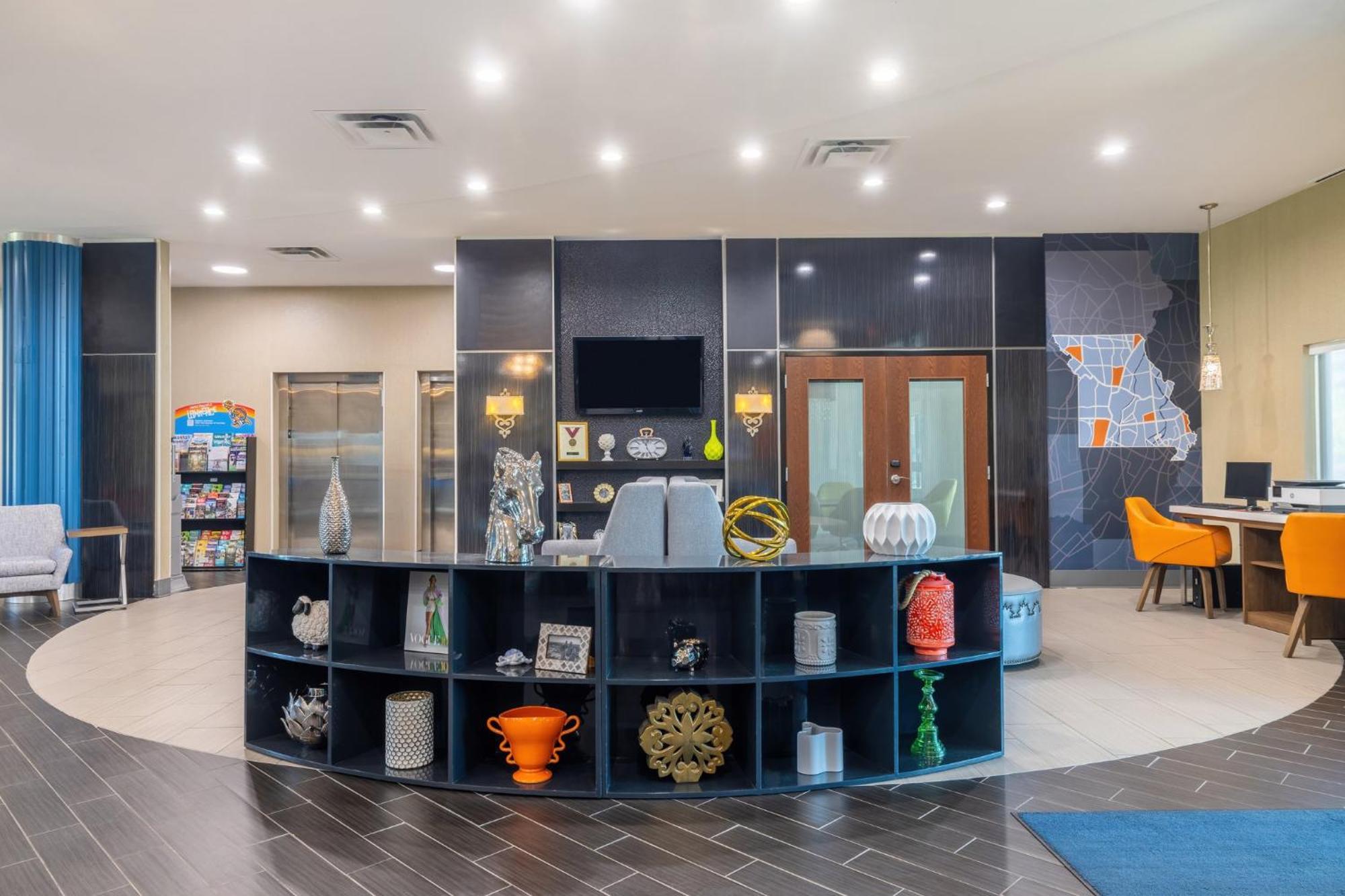 Holiday Inn Express & Suites Kansas City Airport By Ihg Exterior photo